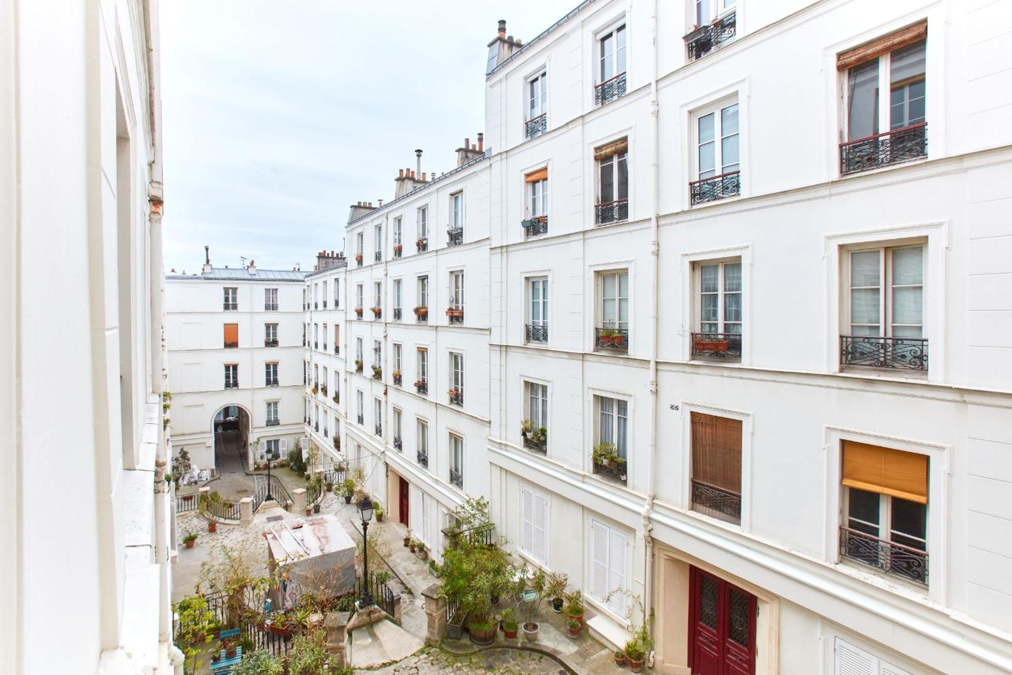 Montmartre & Rue Durantin - 1Br - Cityapartmentstay Париж Экстерьер фото
